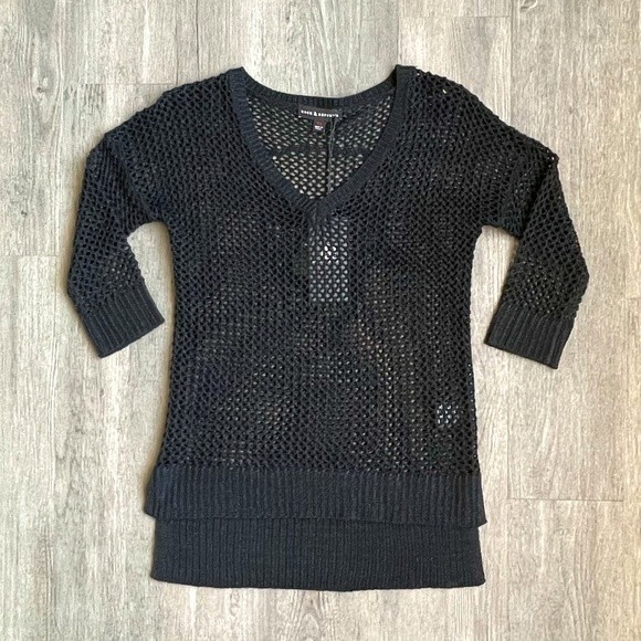 Rock & Republic Open Weave V Neck Hi Lo Skull Back Sweater XS Black - Picture 1 of 12